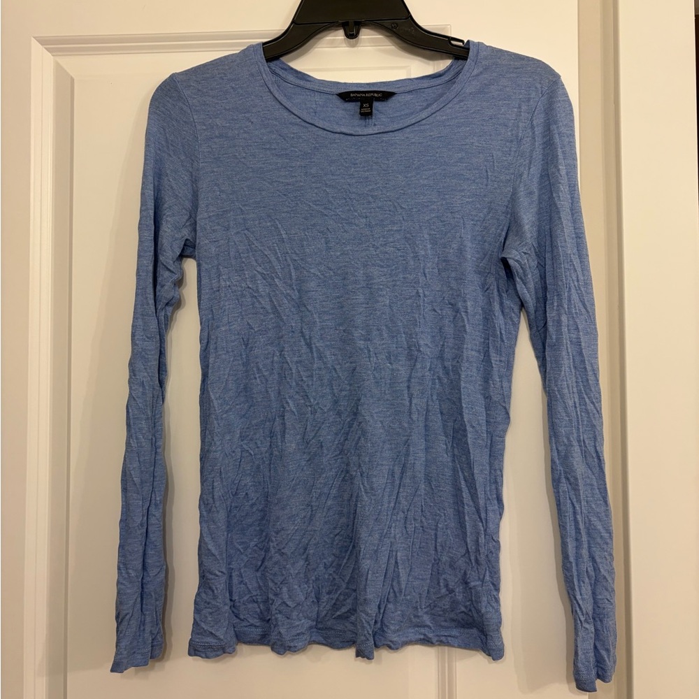 Banana Republic Long-Sleeve Crewneck Top in Light Blue